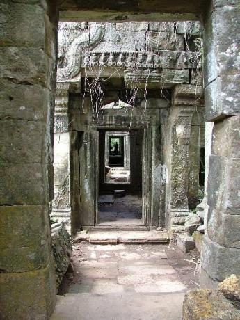 Cambodia-Angkor Wat-Dscf2591.jpg